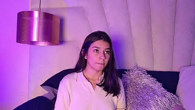 AlyssaRay online show from 11.17.25