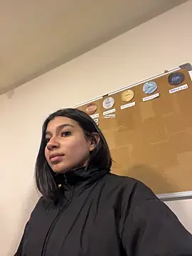 AlyssaRay online show from 04.01.26