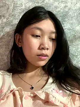 Snapshot of linh-lan1 chatting on 10.12.25 linh-lan1 online show from 10.12.25