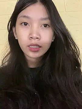 Snapshot of linh-lan1 chatting on 10.22.25 linh-lan1 online show from 10.22.25