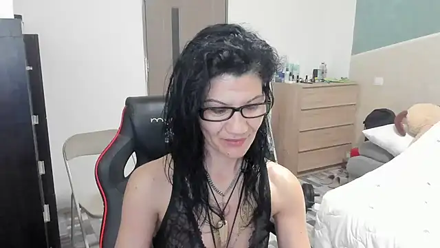 Snapshot of SweetSin40 chatting on 03.19.26 SweetSin40 online show from 03.19.26