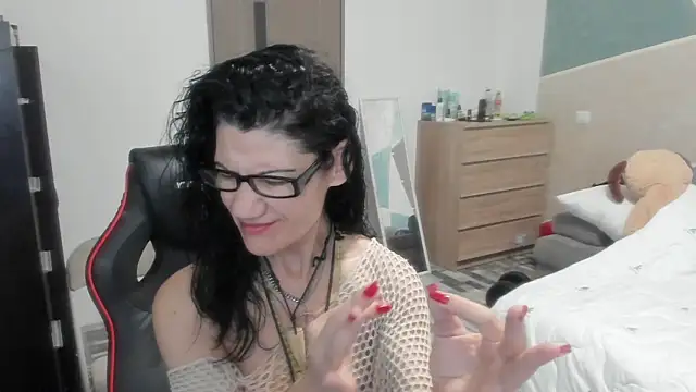 Snapshot of SweetSin40 chatting on 03.20.26 SweetSin40 online show from 03.20.26