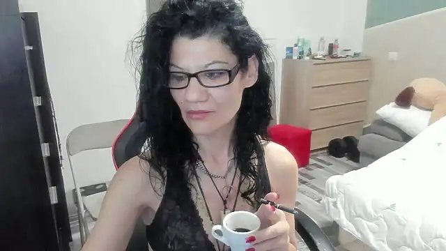 Snapshot of SweetSin40 chatting on 03.29.26 SweetSin40 online show from 03.29.26