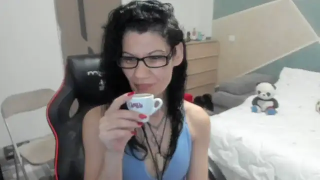 Snapshot of SweetSin40 chatting on 04.02.26 SweetSin40 online show from 04.02.26