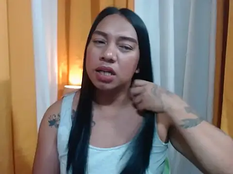 Snapshot of ellah_morenax chatting on 02.17.26 ellah morenax online show from 02.17.26