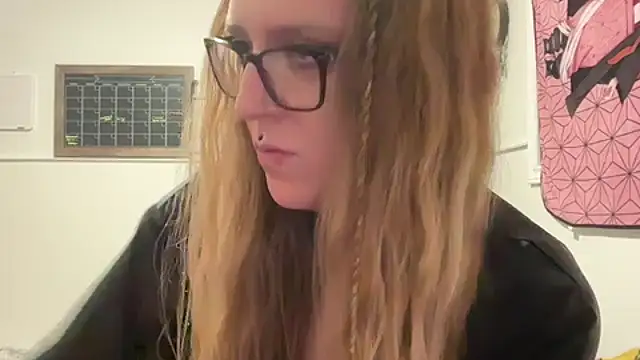 Snapshot of Pattyworld69 chatting on 11.26.25 Pattyworld69 online show from 11.26.25