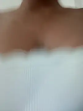 Snapshot of Zoya-Baby1 chatting on 11.02.25 Zoya-Baby1 online show from 11.02.25