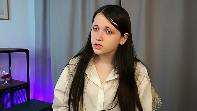 Snapshot of BrynnJune chatting on 10.22.25 BrynnJune online show from 10.22.25