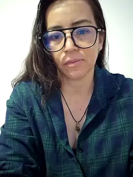 Snapshot of Lui_Fer01 chatting on 04.22.26 Lui Fer01 online show from 04.22.26