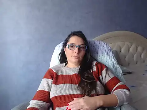 LuckyLisa23 online show from 10.28.25