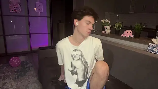 Jeremy1Scott online show from 11.23.25