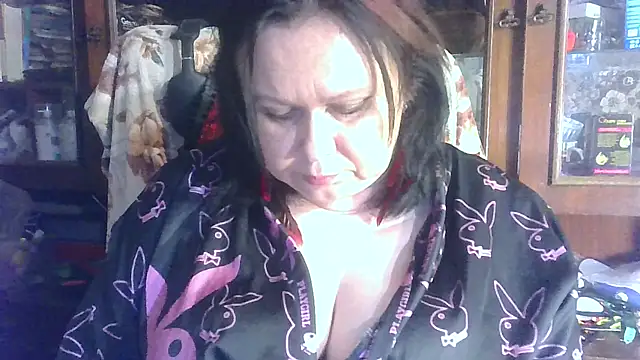 CharleeKendall online show from 10.28.25