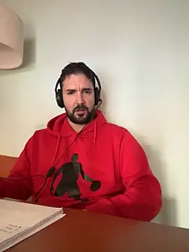 Snapshot of ReDiBastoni90 chatting on 11.10.25 ReDiBastoni90 online show from 11.10.25