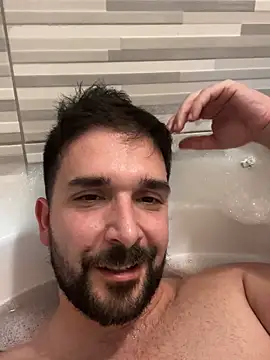 Snapshot of ReDiBastoni90 chatting on 11.10.25 ReDiBastoni90 online show from 11.10.25