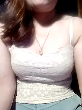 YiyinLy online show from 03.30.26