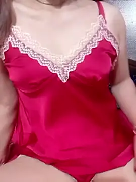 Snapshot of YiyinLy chatting on 06.17.26 YiyinLy online show from 06.17.26
