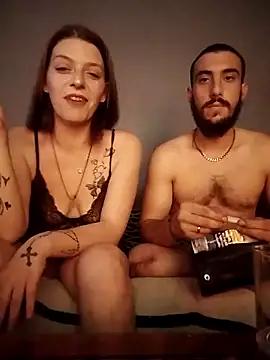 Snapshot of Kaulozeugaro chatting on 11.14.25 Kaulozeugaro online show from 11.14.25