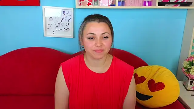 Soft Lilly online show from 10.20.25