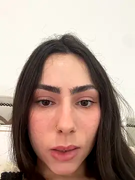 Snapshot of Baby_Mia_pires chatting on 10.13.25 Baby Mia pires online show from 10.13.25