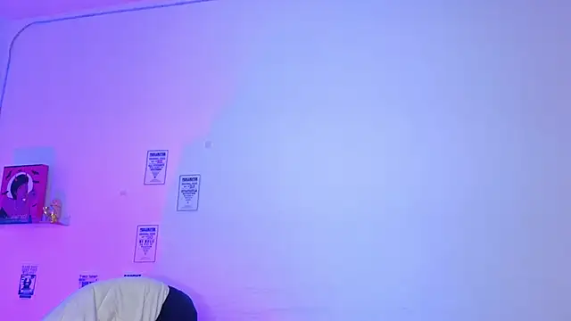 Emily Lindey online show from 04.11.26