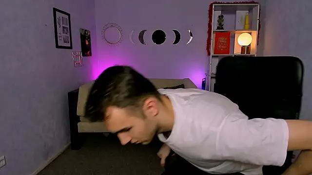 astren villo online show from 03.04.26