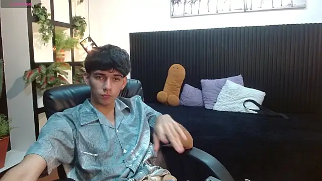 AmethystShadow17 online show from 10.26.25