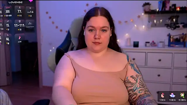 SummerTina online show from 01.18.25