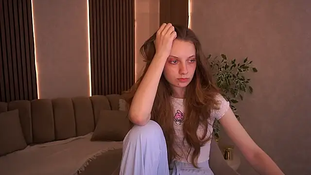 CuteeFoxy online show from 07.04.26