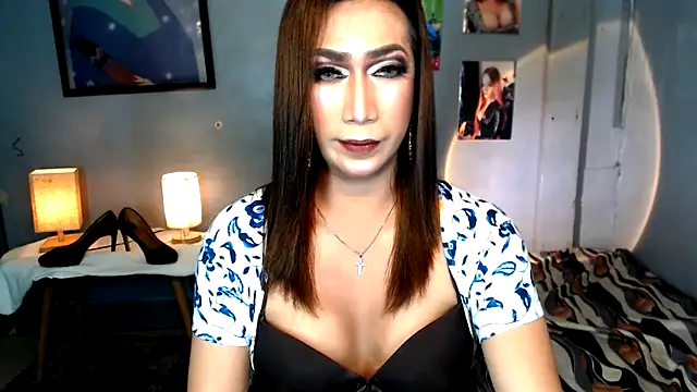 littleredbunny27 online show from 06.04.26