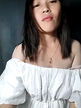 Snapshot of Hani-i chatting on 05.22.26 Hani-i online show from 05.22.26