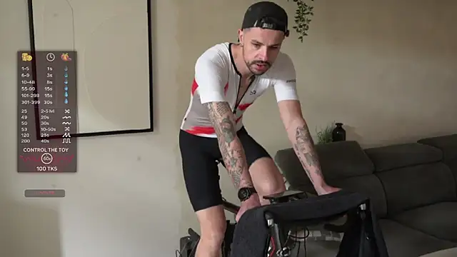 monsieurguitsxxx online show from 04.18.26