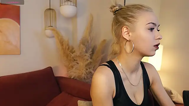 AlysiaSun  online show from 04.25.26