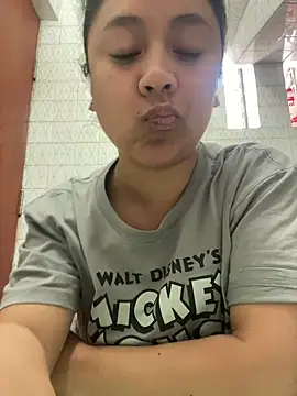 Snapshot of Techi0525 chatting on 10.31.25 Techi0525 online show from 10.31.25