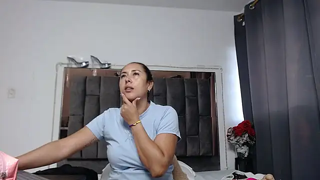 Salmma Milf online show from 05.20.26