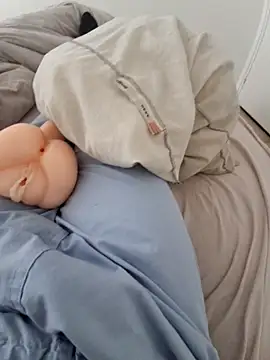 Snapshot of Mikadu95 chatting on 10.22.25 Mikadu95 online show from 10.22.25