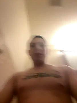 Snapshot of Feloh95 chatting on 11.05.25 Feloh95 online show from 11.05.25