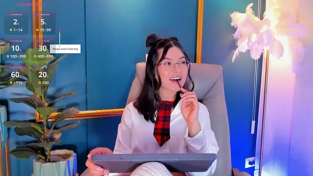 Rashel Frost  online show from 04.30.26