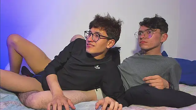 Snapshot of dani_angel_dark chatting on 11.06.25 dani angel dark online show from 11.06.25