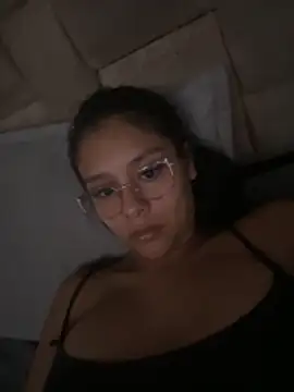 Snapshot of victoria08 chatting on 11.09.25 victoria08 online show from 11.09.25