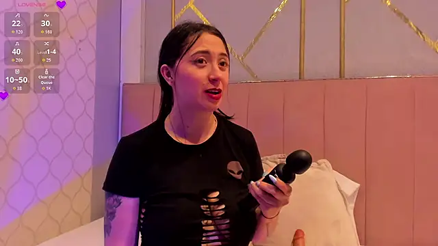 JuliethCruz  online show from 05.24.26