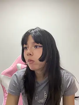 Snapshot of AnaisXoXo chatting on 11.14.25 AnaisXoXo online show from 11.14.25