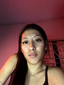 Snapshot of santosz83 chatting on 10.29.25 santosz83 online show from 10.29.25