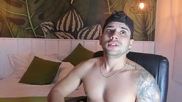 Mike montoya01 online show from 11.14.25