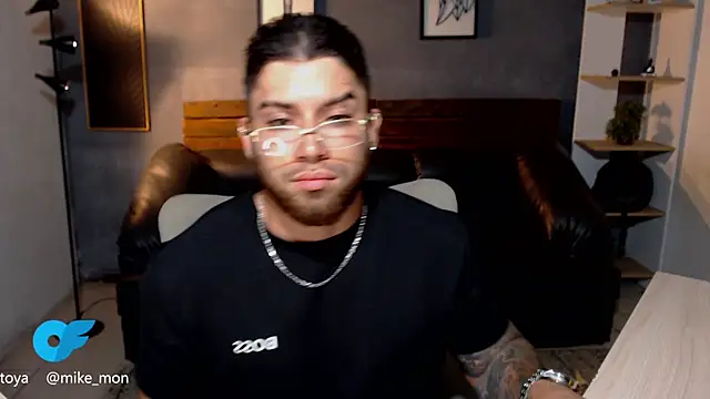 Snapshot of Mike_montoya01 chatting on 07.19.26 Mike montoya01 online show from 07.19.26