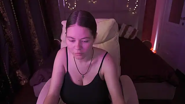 QueenEvieX online show from 04.21.26