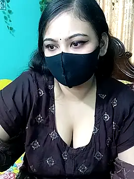 Snapshot of Porimoni22 chatting on 04.23.26 Porimoni22 online show from 04.23.26