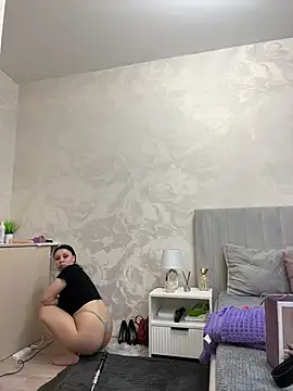 ChloeBrut online show from 06.04.26