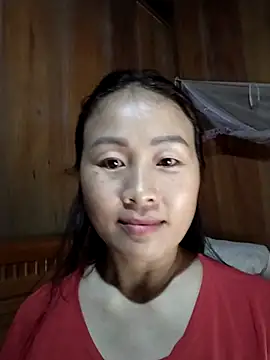 Snapshot of Spring-mky chatting on 10.15.25 Spring-mky online show from 10.15.25