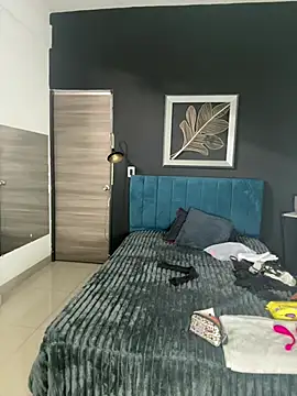 valentina herrrera online show from 04.07.26