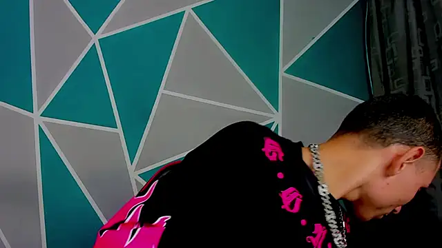 Snapshot of precioso97 chatting on 10.17.25 precioso97 online show from 10.17.25
